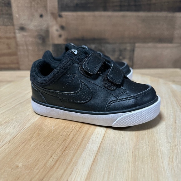 Nike Boys Toddler Black/White Capri 3 LTR Sneaker 579949-014 Size 7C - Picture 1 of 8